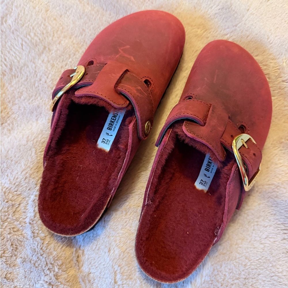 Birkenstock NWOT gold buckle suede  clogs NEVER WORN